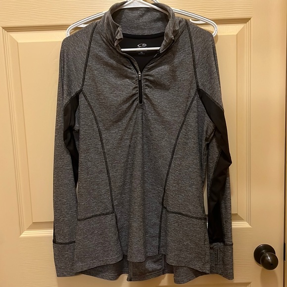 NWOT Pullover for Workouts - Picture 1 of 4